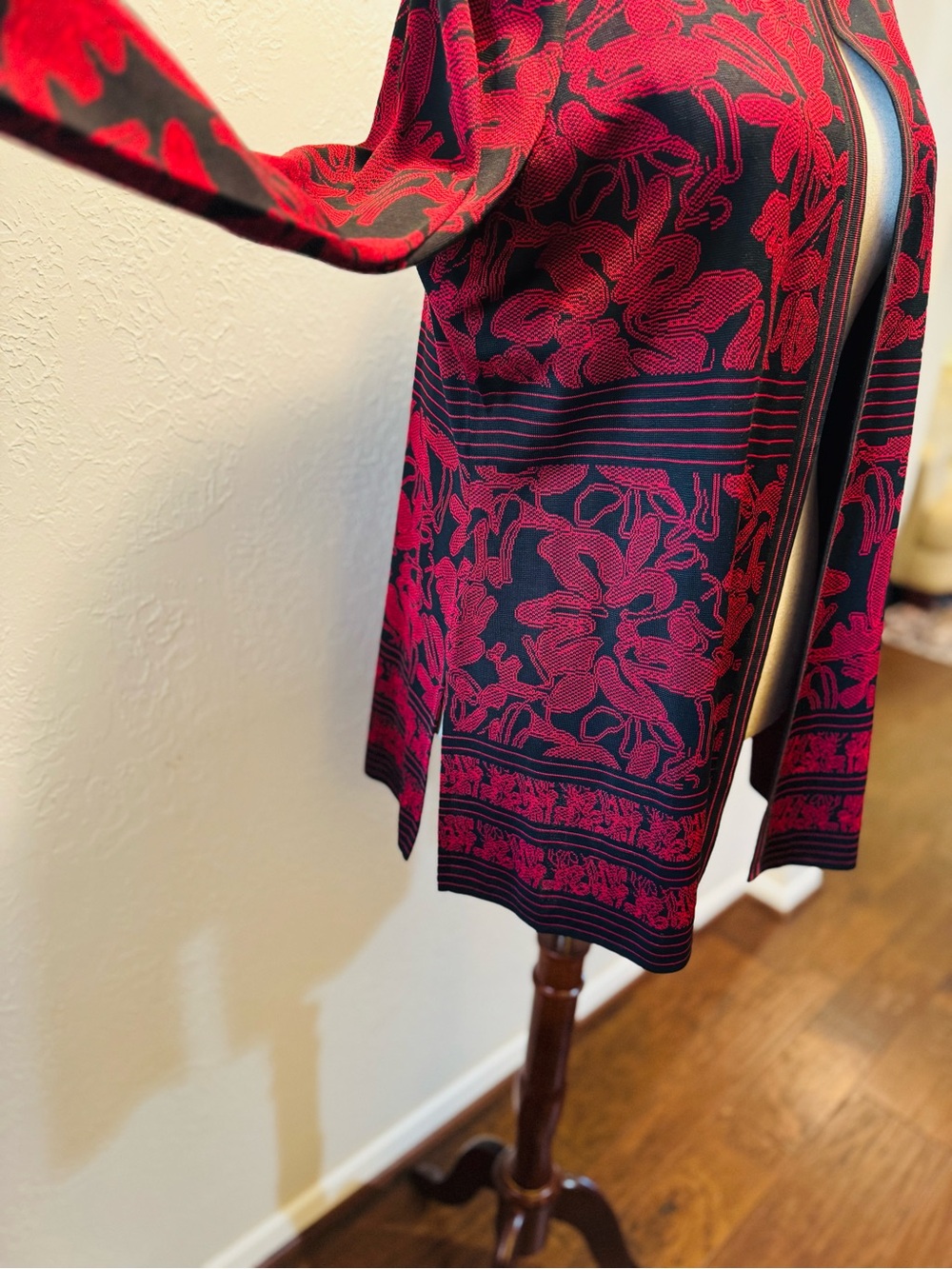 Ming Wang Red and Black Floral Longline Open Jacket - Picture 8 of 8